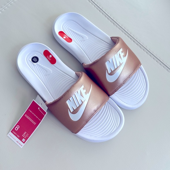 Nike Slides - Picture 4 of 6